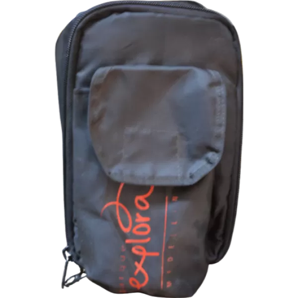 Bolso negro simple explora